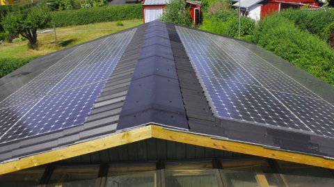 Solcelleanlæg med vandtætte solceller Solcelleanlæg med vandtætte solceller